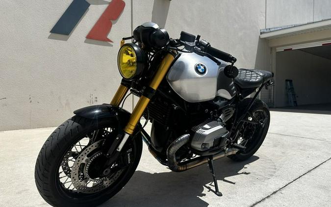 2016 BMW R nineT Scrambler Monolith Metallic Matt