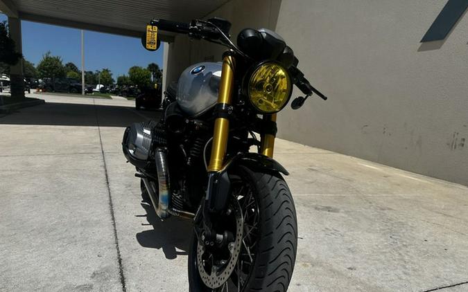 2016 BMW R nineT Scrambler Monolith Metallic Matt