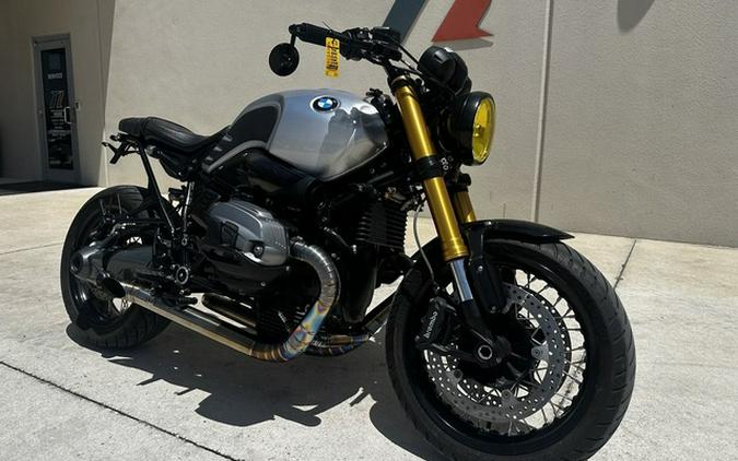 2016 BMW R nineT Scrambler Monolith Metallic Matt