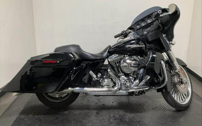 2014 Harley-Davidson Street Glide Base