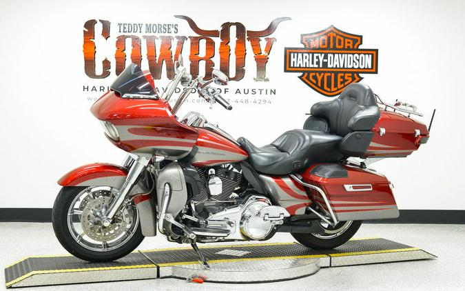 2016 Harley-Davidson® FLTRUSE - CVO™ Road Glide Ultra®