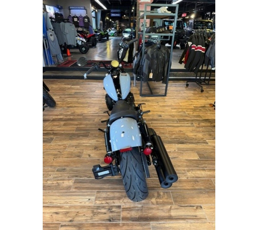 2025 Indian Chief Bobber Dark Horse Storm Gray