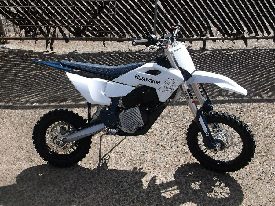 2027 Husqvarna® E-E5