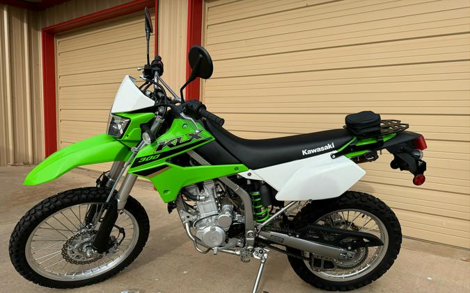 2021 Kawasaki KLX300 Review (11 Fast Facts For Dual Sport Riding)