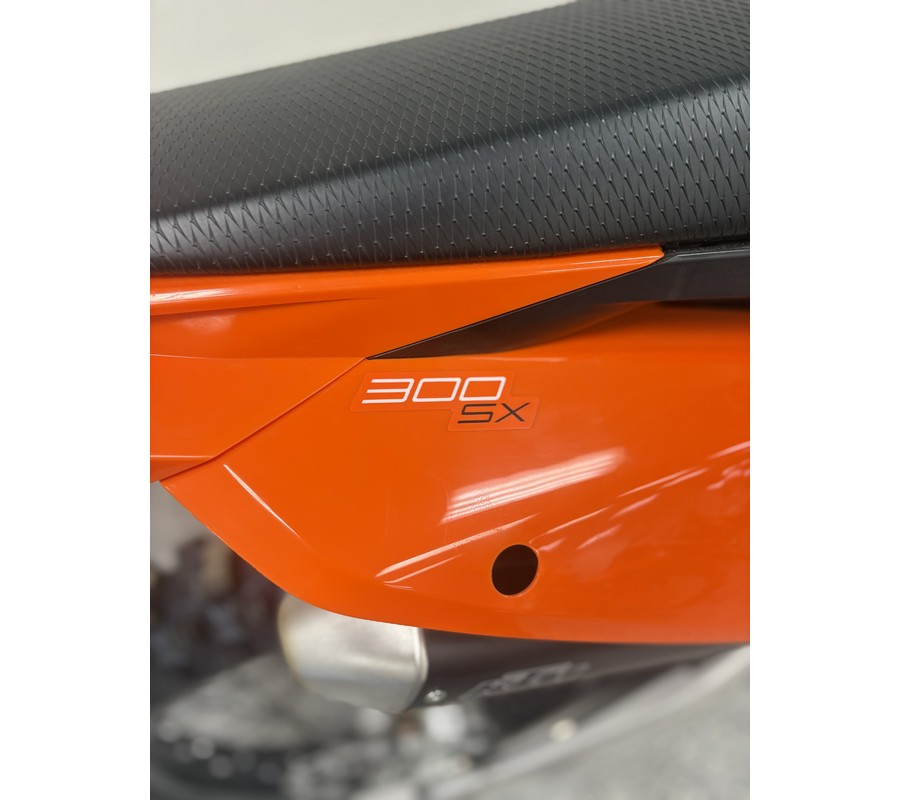 2026 KTM 300 SX - KT0764