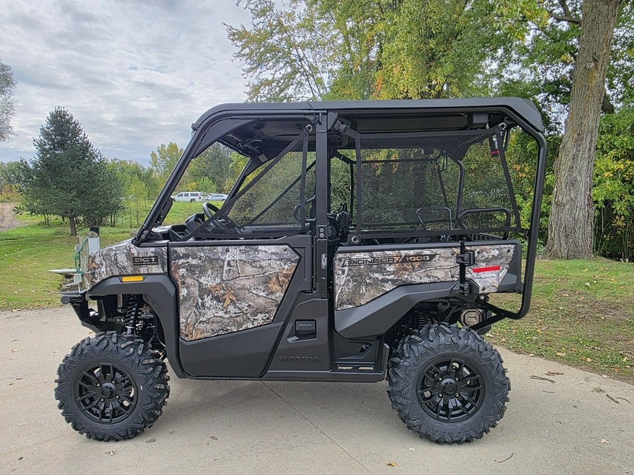 2026 Honda Pioneer 1000-5 Deluxe
