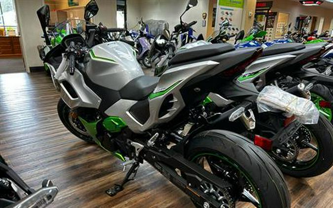 2024 Kawasaki Ninja 7 Hybrid ABS