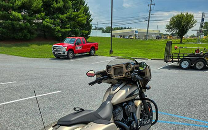 2024 Indian Motorcycle® Chieftain® Dark Horse® w/Powerband Audio Pkg Sandstone Smoke