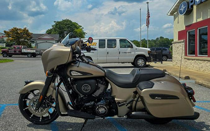 2024 Indian Motorcycle® Chieftain® Dark Horse® w/Powerband Audio Pkg Sandstone Smoke