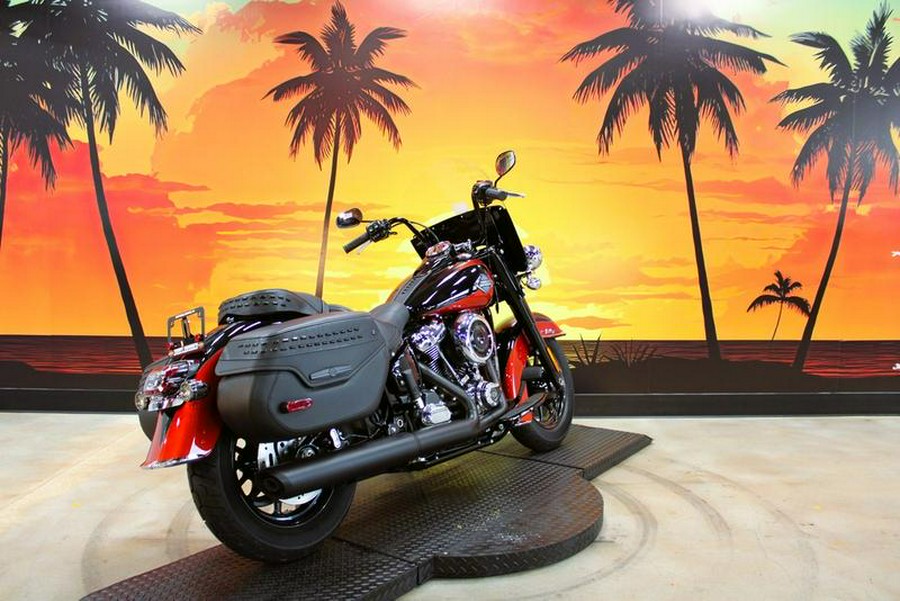 2025 Harley-Davidson® FLHC - Heritage Classic