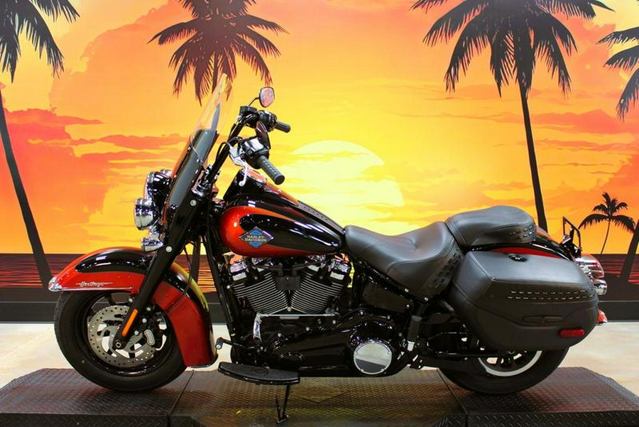 2025 Harley-Davidson® FLHC - Heritage Classic