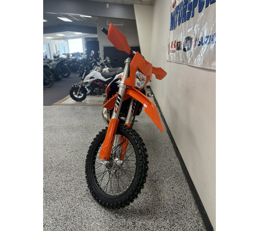 2026 KTM 150 XC-W - KT3087