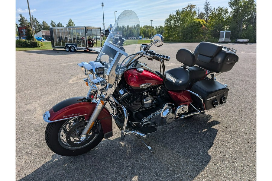 2013 Harley-Davidson® FLHRC Road King Classic