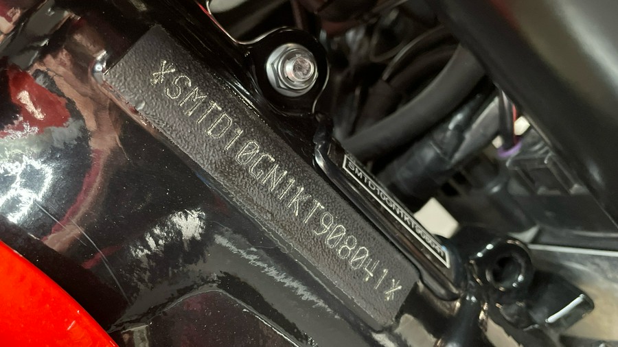 2019 Triumph Bonneville T100 (Two-Tone)