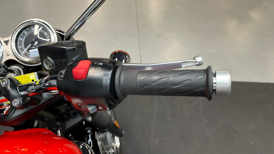 2019 Triumph Bonneville T100 (Two-Tone)