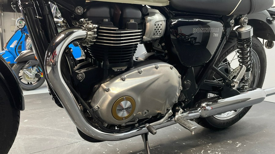 2019 Triumph Bonneville T100 (Two-Tone)