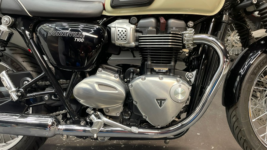 2019 Triumph Bonneville T100 (Two-Tone)
