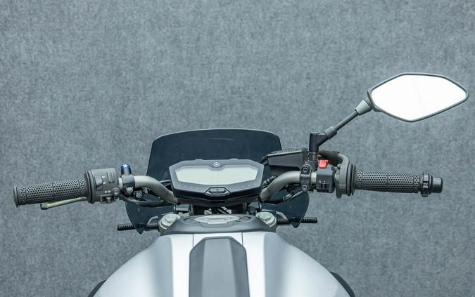 2017 YAMAHA FZ07