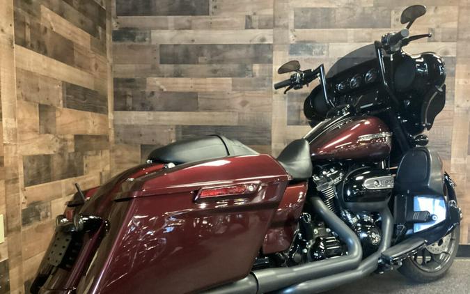 2018 Harley-Davidson Street Glide Special Twisted Cherry FLHXS