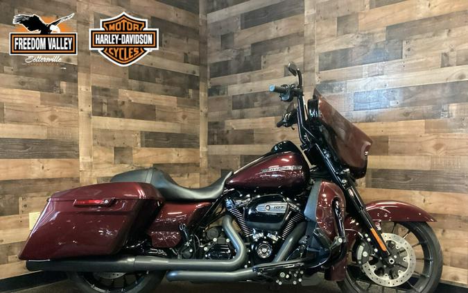 2018 Harley-Davidson Street Glide Special Twisted Cherry FLHXS