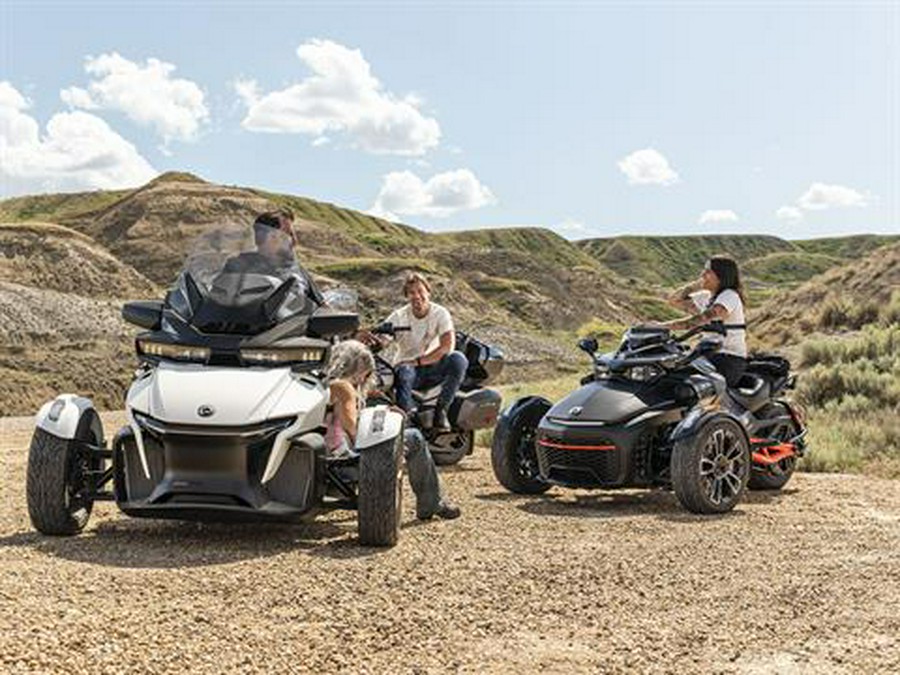 2024 Can-Am Spyder RT Sea-to-Sky