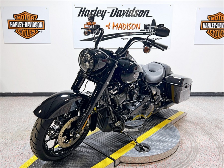 2024 Harley-Davidson Road King Special FLHRXS Vivid Black