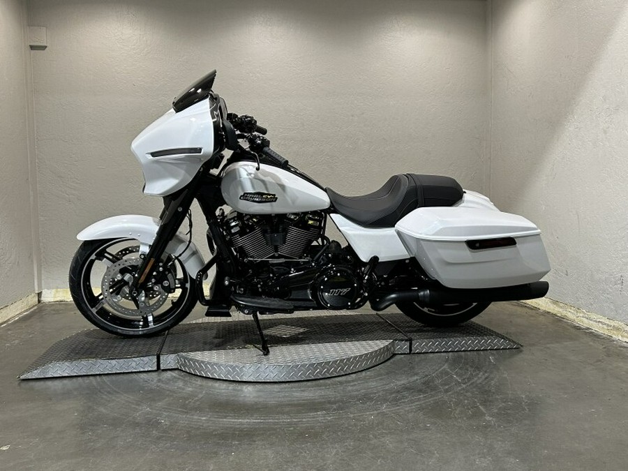 Harley-Davidson Street Glide® 2024 FLHX 84473408 WHITE ONYX PRL