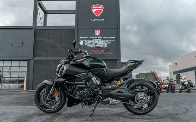 2024 Ducati Diavel V4 Black