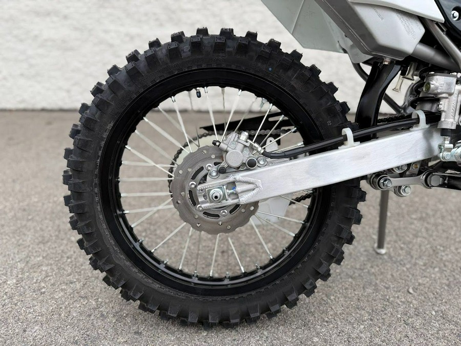 2026 Kawasaki KLX 140R F