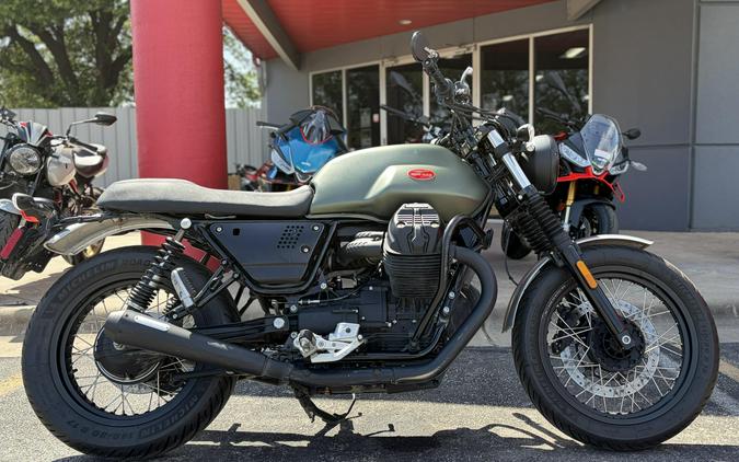 2020 Moto Guzzi V7
