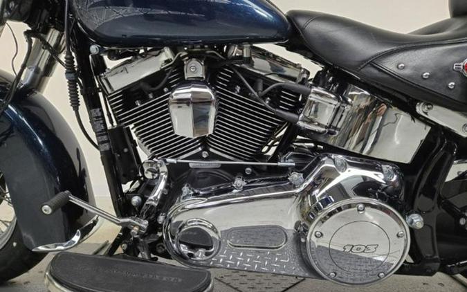 2016 Harley-Davidson® FLSTC - Heritage Softail® Classic