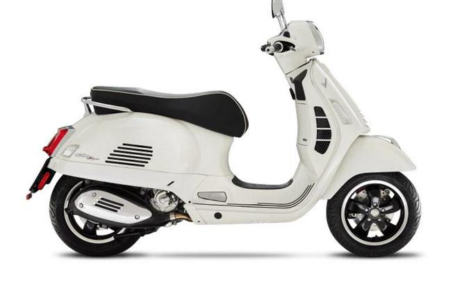 2022 Vespa GTS Super 300