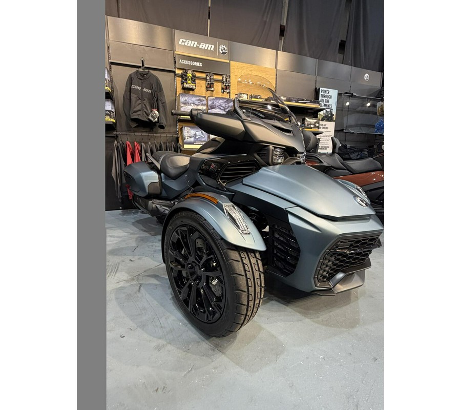 2025 Can-Am Spyder RT Blue Abyss