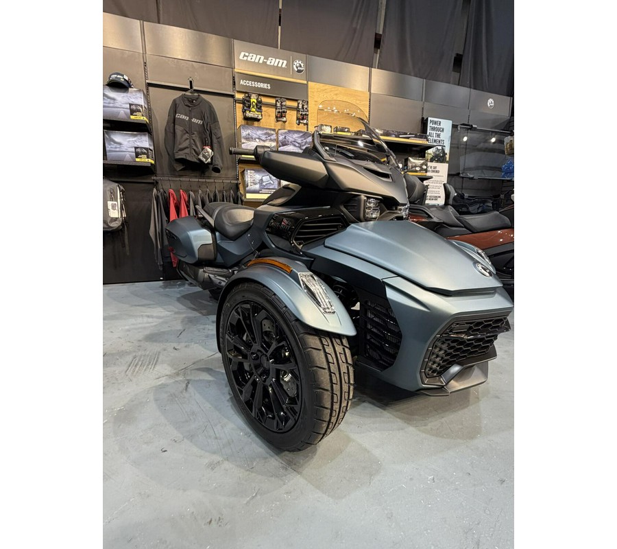 2025 Can-Am Spyder RT Blue Abyss