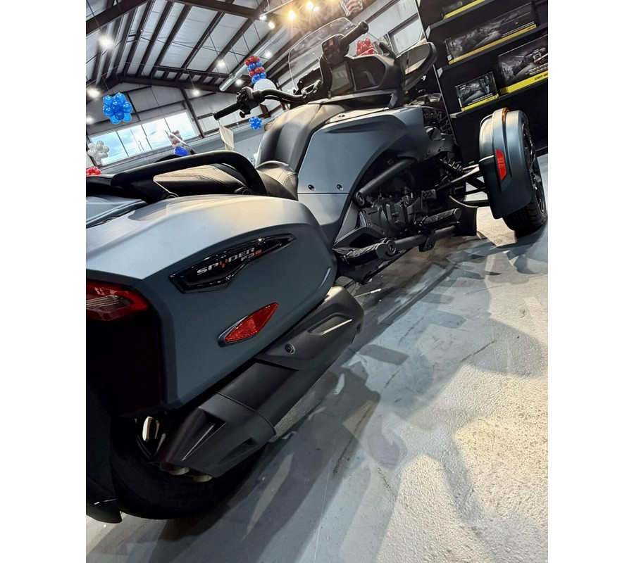2025 Can-Am Spyder RT Blue Abyss