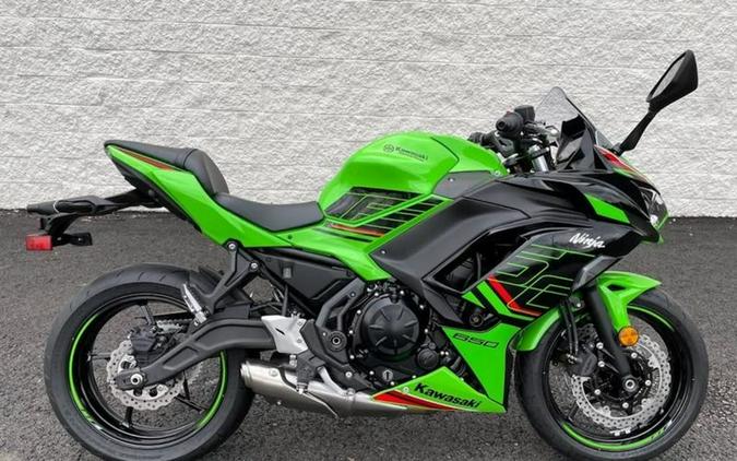 2023 Kawasaki Ninja 650 Review [14 Fast Facts]