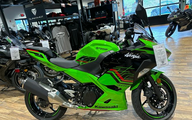 2023 Kawasaki Ninja 400 KRT Edition