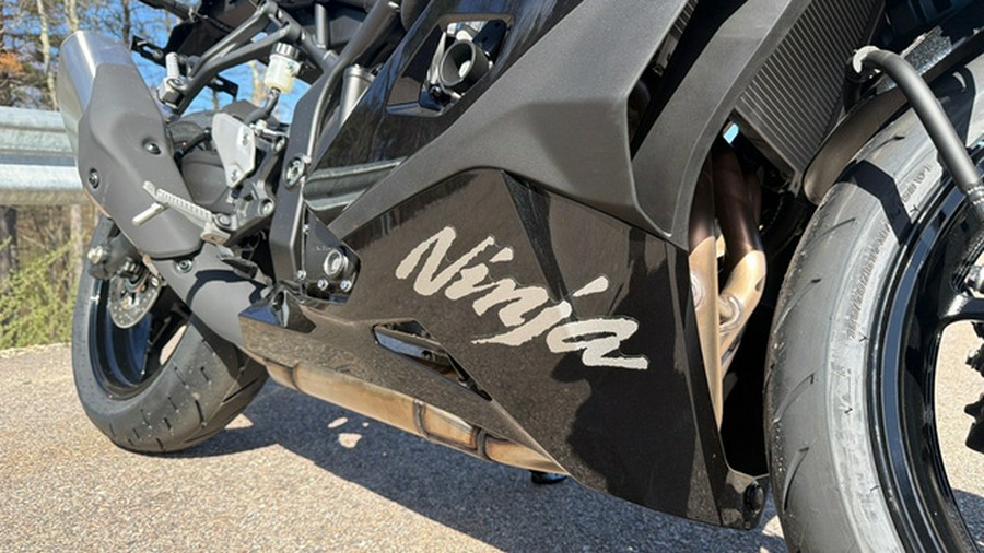 2026 Kawasaki NINJA ZX-4R ABS
