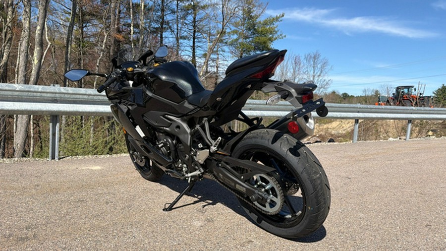 2026 Kawasaki NINJA ZX-4R ABS
