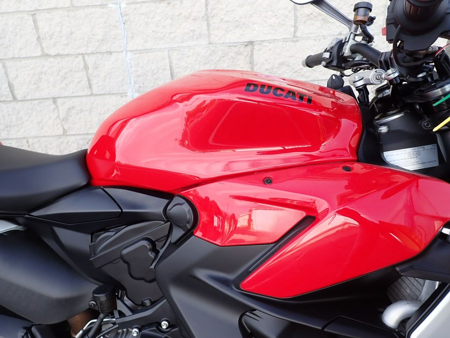 2022 Ducati Streetfighter V2