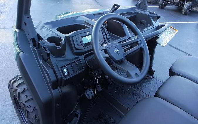 2026 Can-Am® Defender HD7