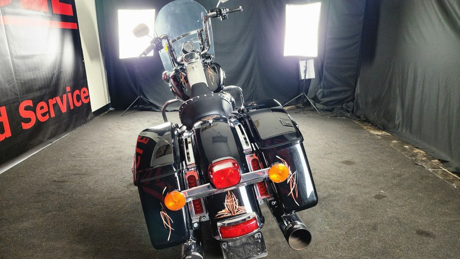 2015 HARLEY-DAVIDSON FLHP POLICE ROAD KING - F618313