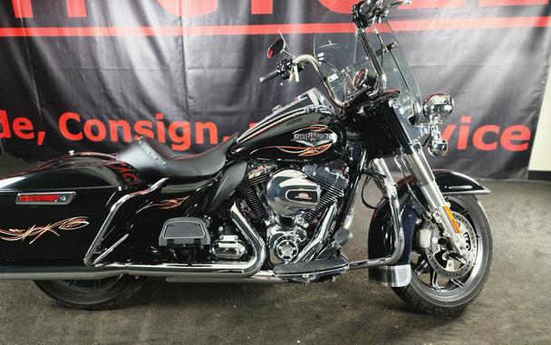 2015 HARLEY-DAVIDSON FLHP POLICE ROAD KING - F618313