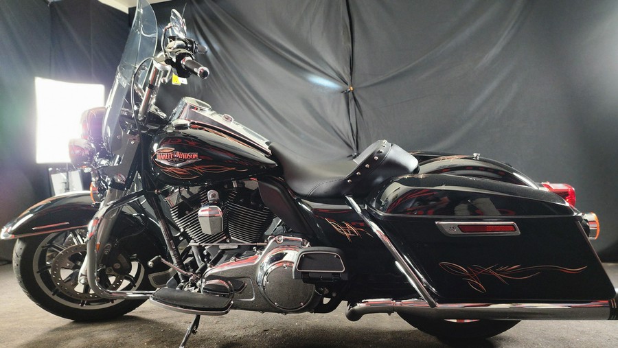 2015 HARLEY-DAVIDSON FLHP POLICE ROAD KING - F618313