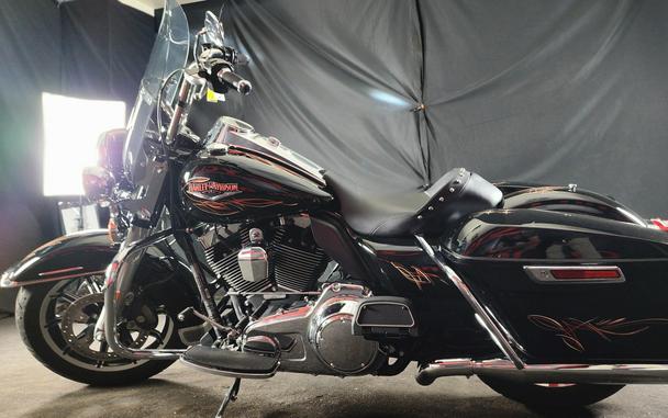 2015 HARLEY-DAVIDSON FLHP POLICE ROAD KING - F618313
