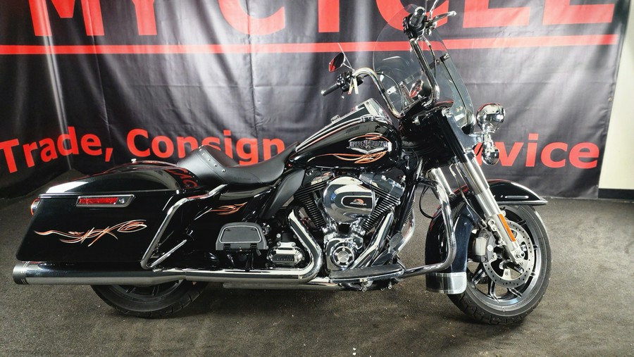 2015 HARLEY-DAVIDSON FLHP POLICE ROAD KING - F618313