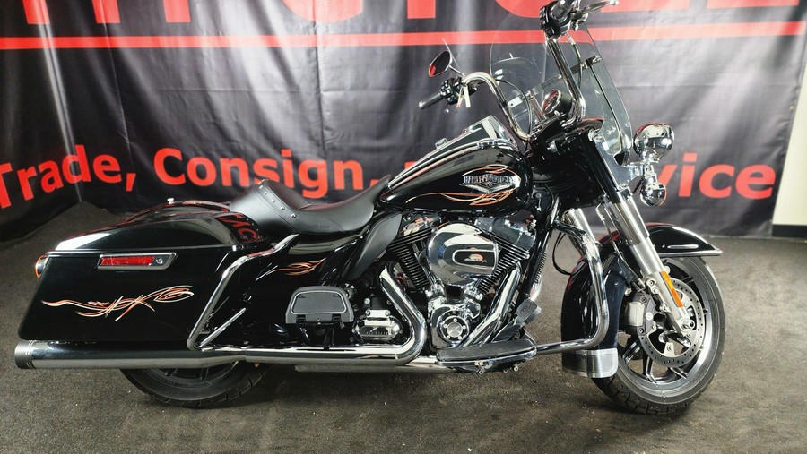 2015 HARLEY-DAVIDSON FLHP POLICE ROAD KING - F618313