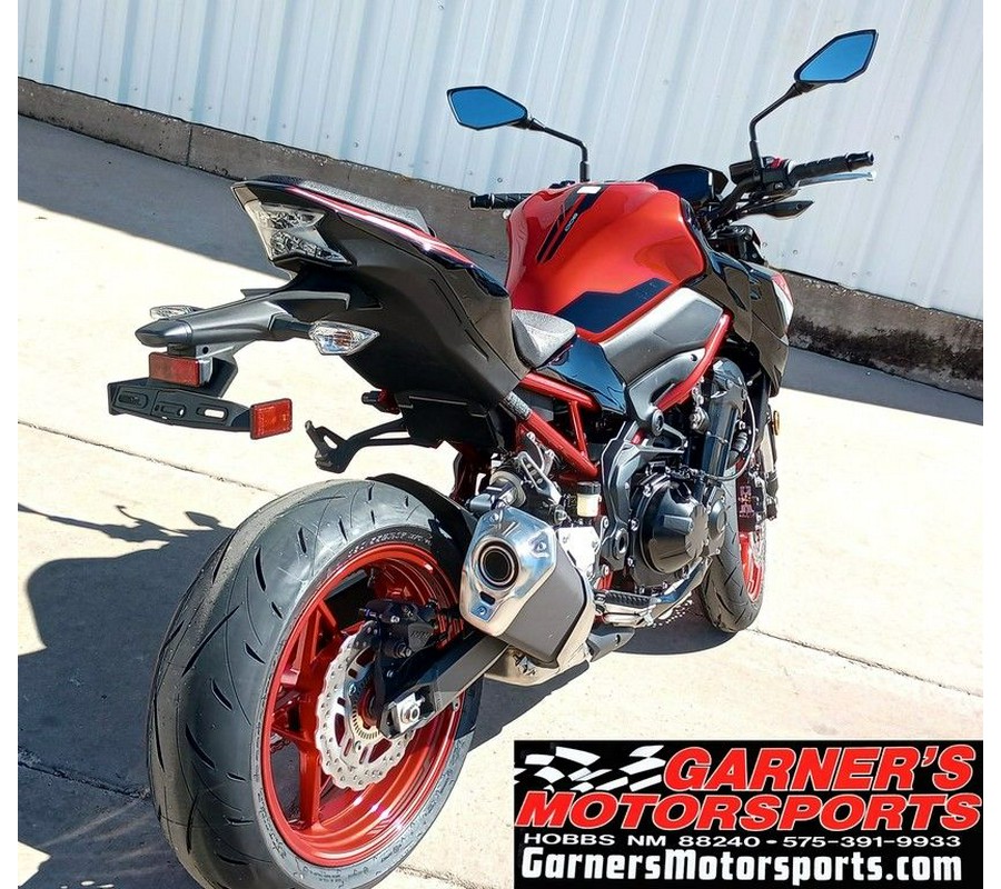 2024 Kawasaki Z900 ABS Candy Persimmon Red/Ebony