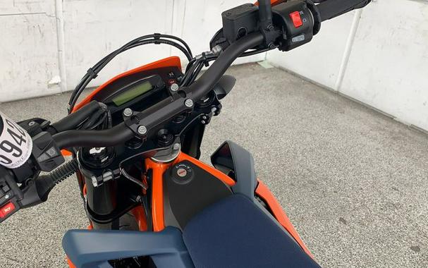 2024 KTM 690 SMC R