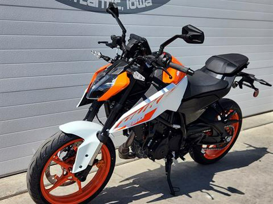 2024 KTM 250 Duke